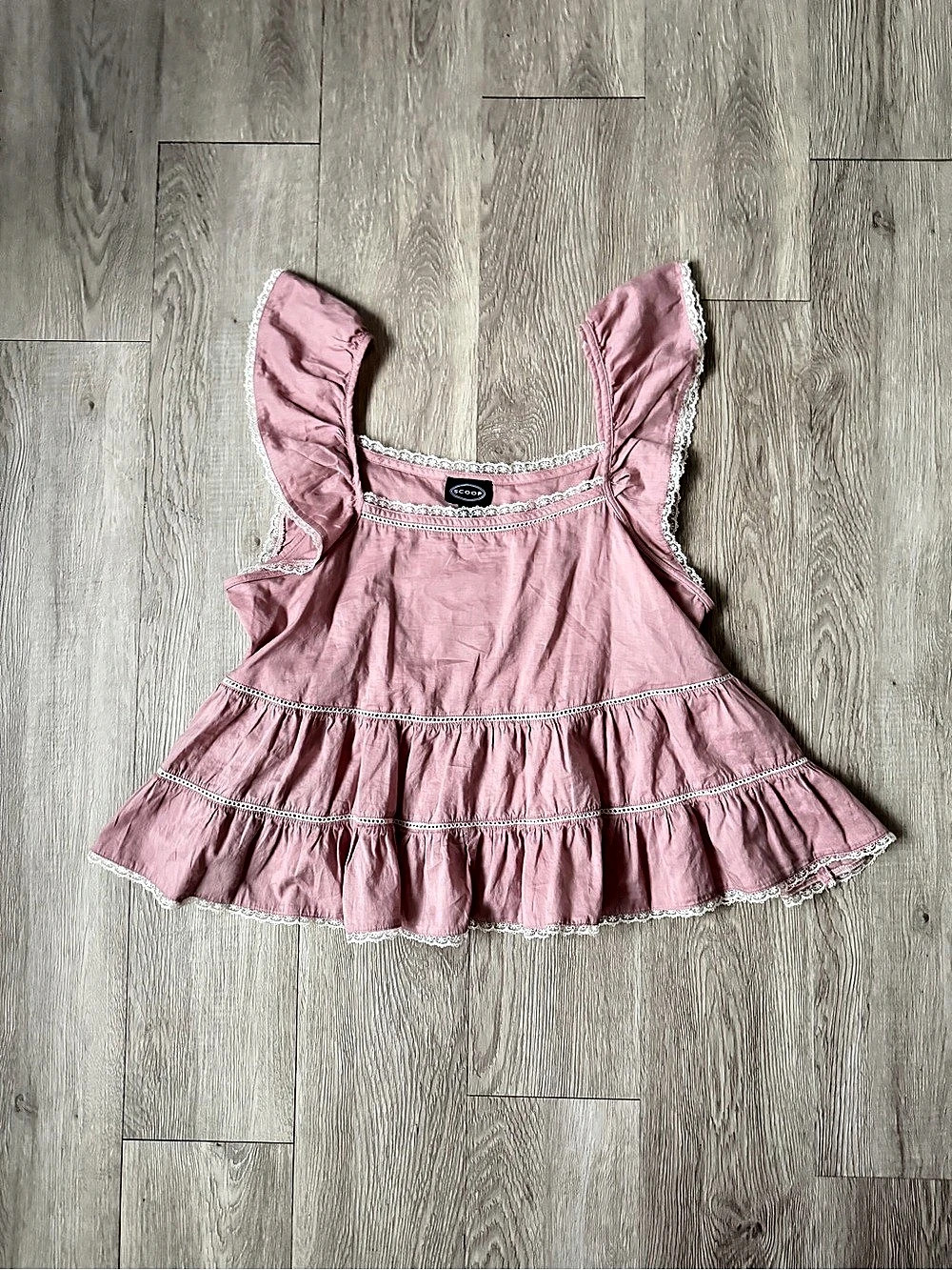 Scoop Ruffle top in Pink